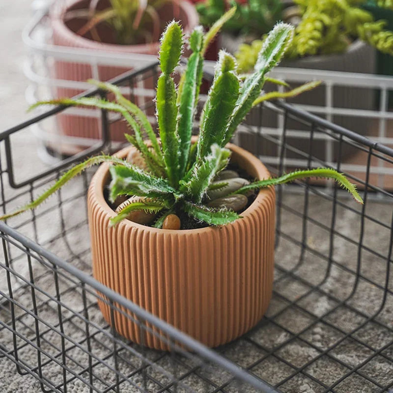 Scratch concrete and silicone flower pot mould - view 4