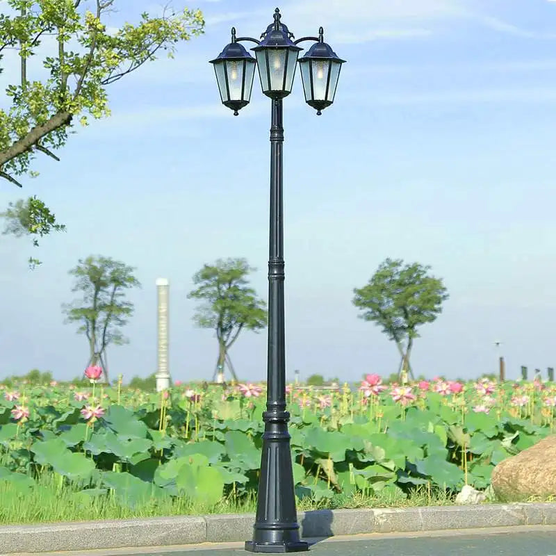 Heavy aluminium floor lamp for outdoor garden lighting - view 4