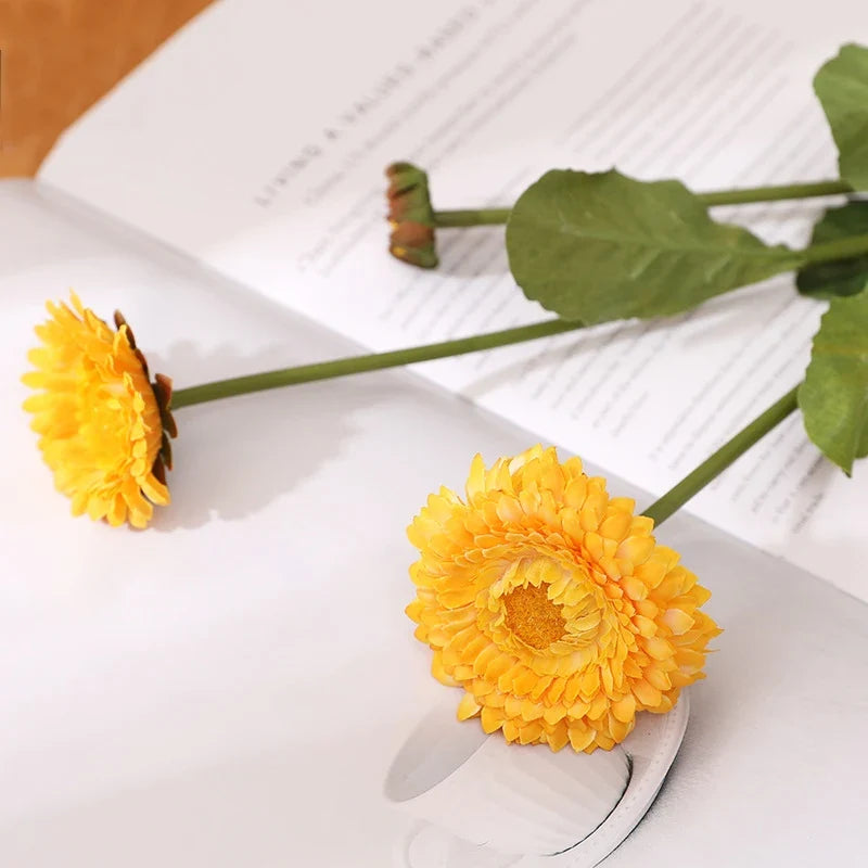Artificial calendula flowers for wedding decoration and party - Yellow