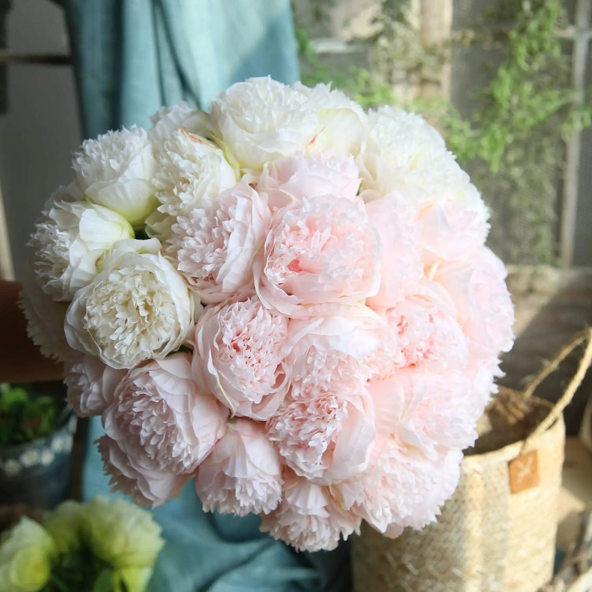 Bouquet of 5 artificial silk peonies for decoration