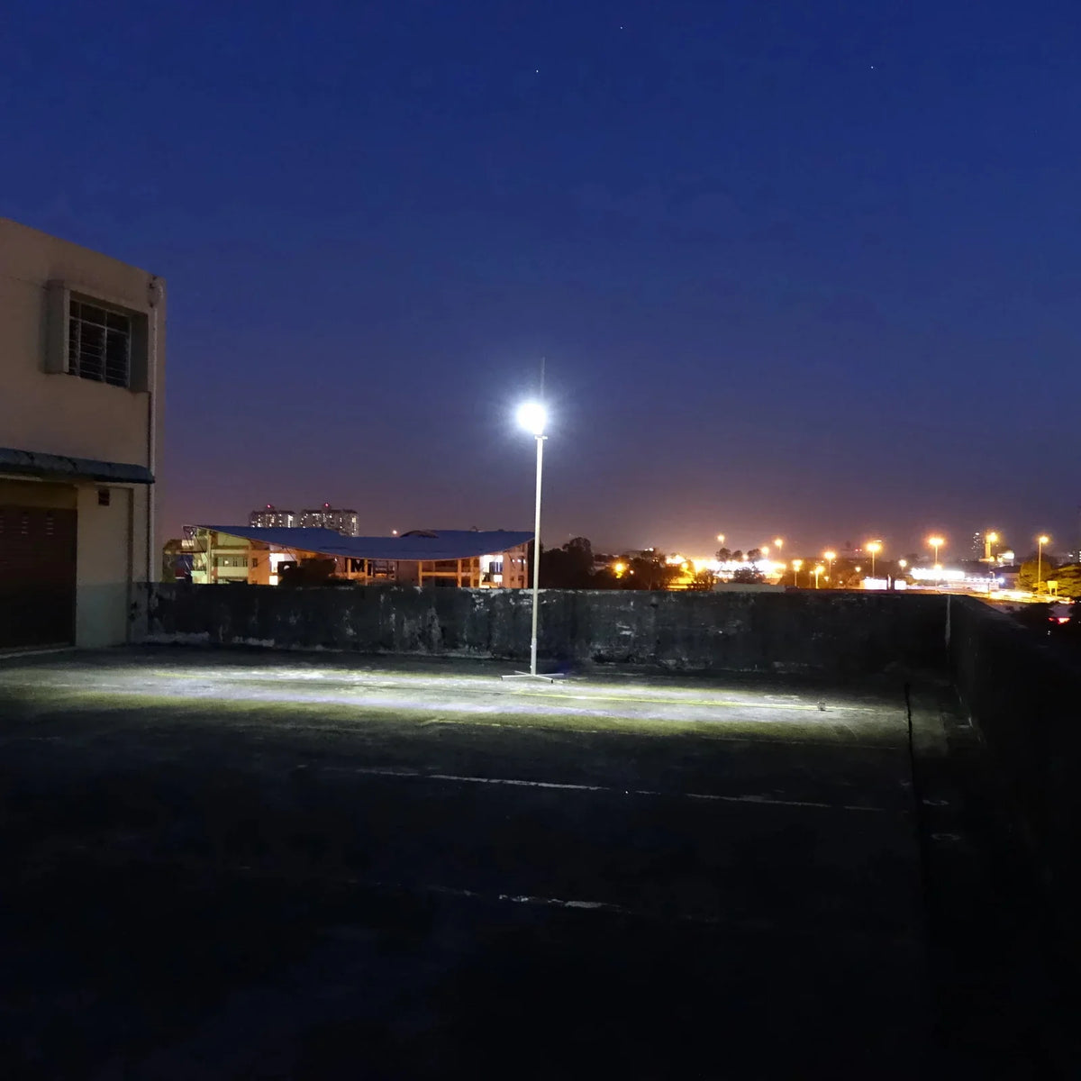 30 led outdoor solar lamp with three mode motion sensor - view 6