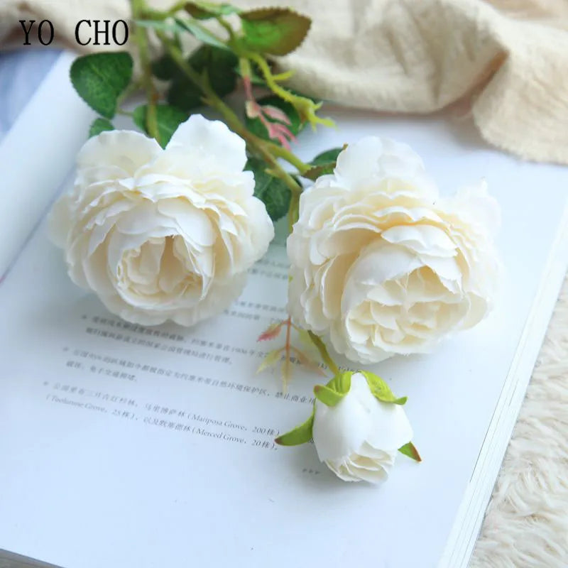 Bouquet of artificial pink flowers for wedding decoration - Milky White
