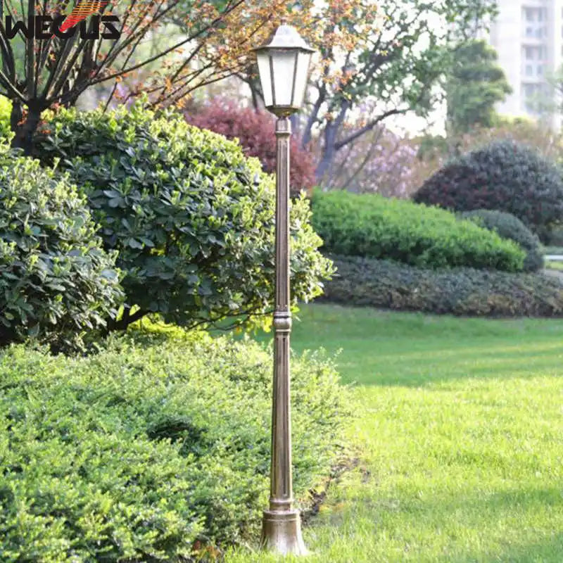 Waterproof outdoor garden lamp for villa and green space - view 4