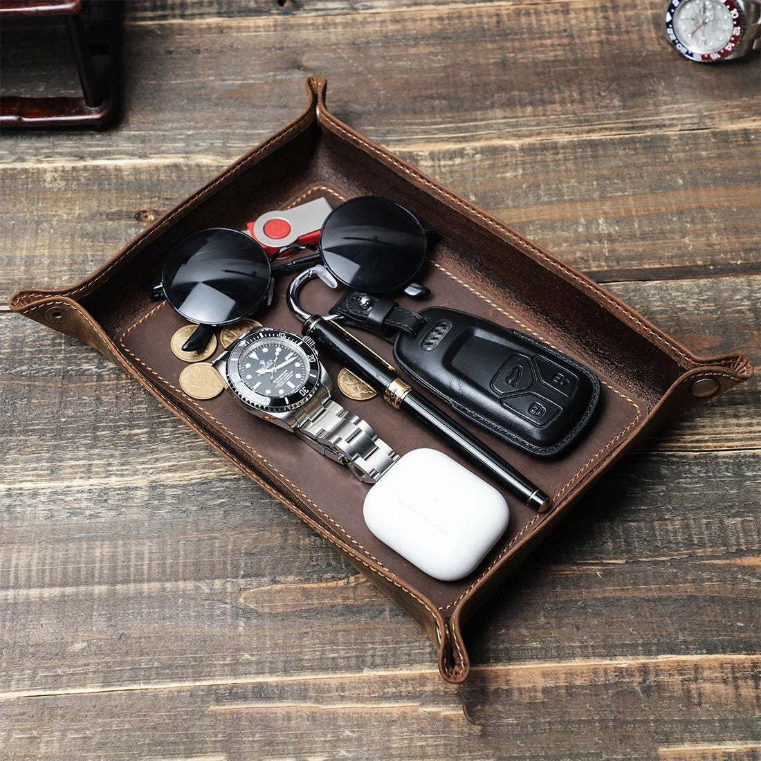 Foldable storage trays in genuine leather for desk and key - view 2