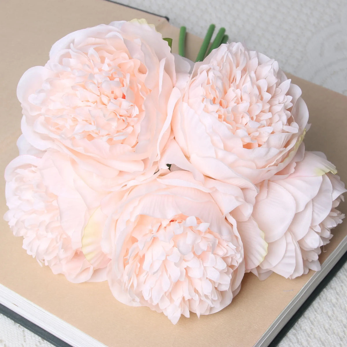 Bouquet of 5 artificial silk peonies for decoration - Light Pink