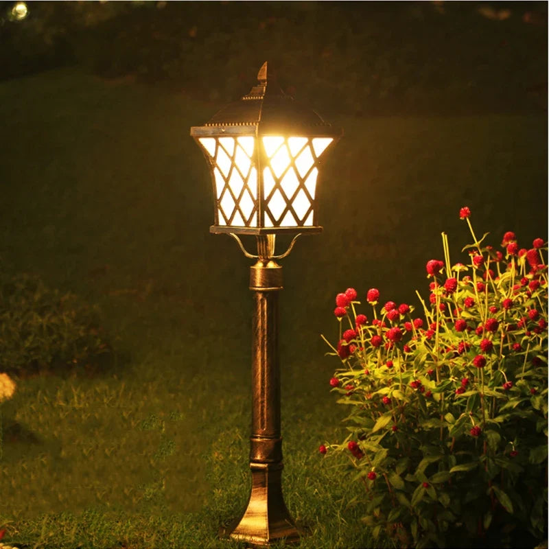Waterproof outdoor column lamp for garden and walkway - view 4