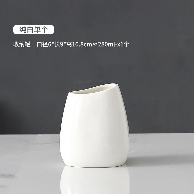 Ceramic bathroom accessories for interior decoration - White Holder