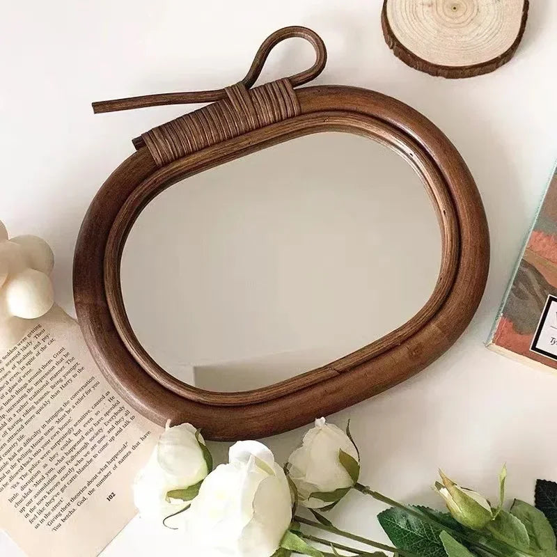 Round mirror in vintage decorative natural rattan apple shape - view 3