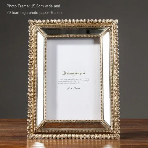 Classic decorative photo frame for wedding and family - One / 6 inches