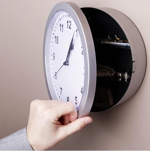 Custom retro wall clock with storage for multifunctional jewelry - Silver