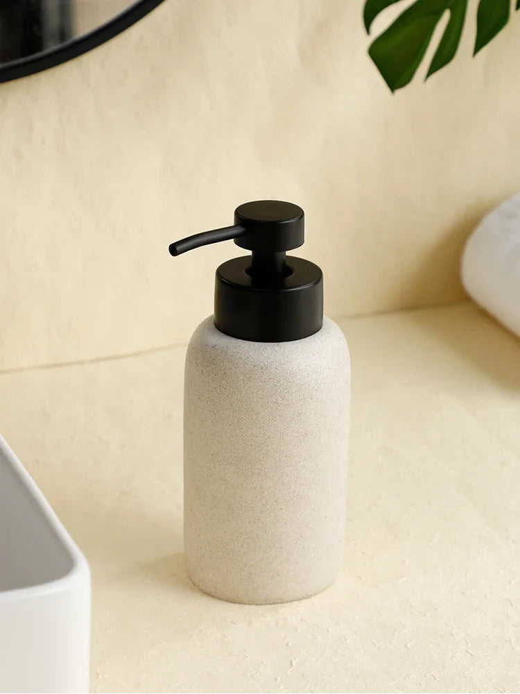 Hand rechargeable foam soap dispenser - view 3