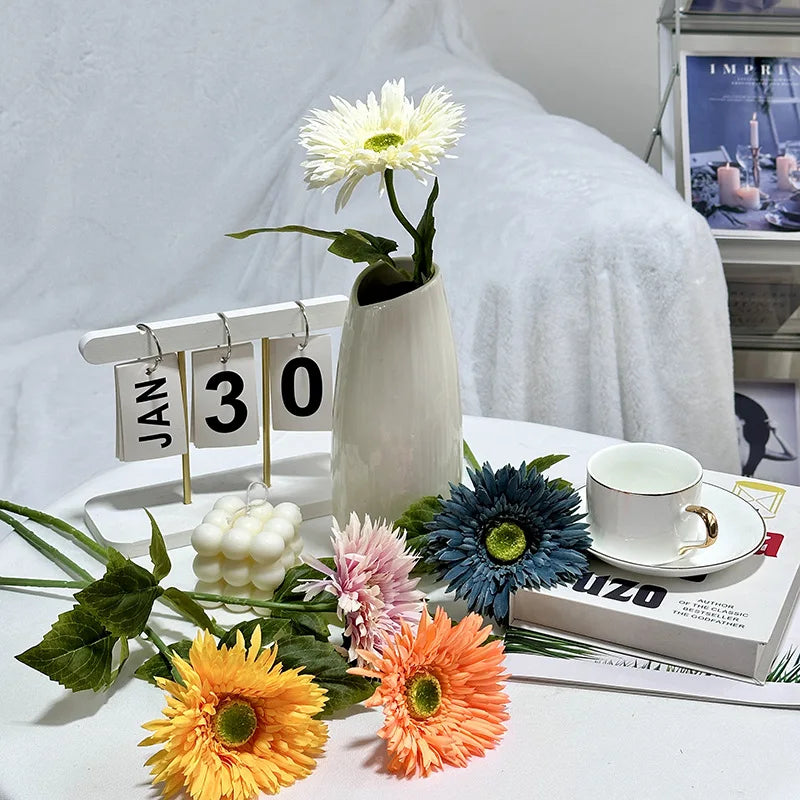 Simple gerbera with leaves for wedding decoration and party - view 2