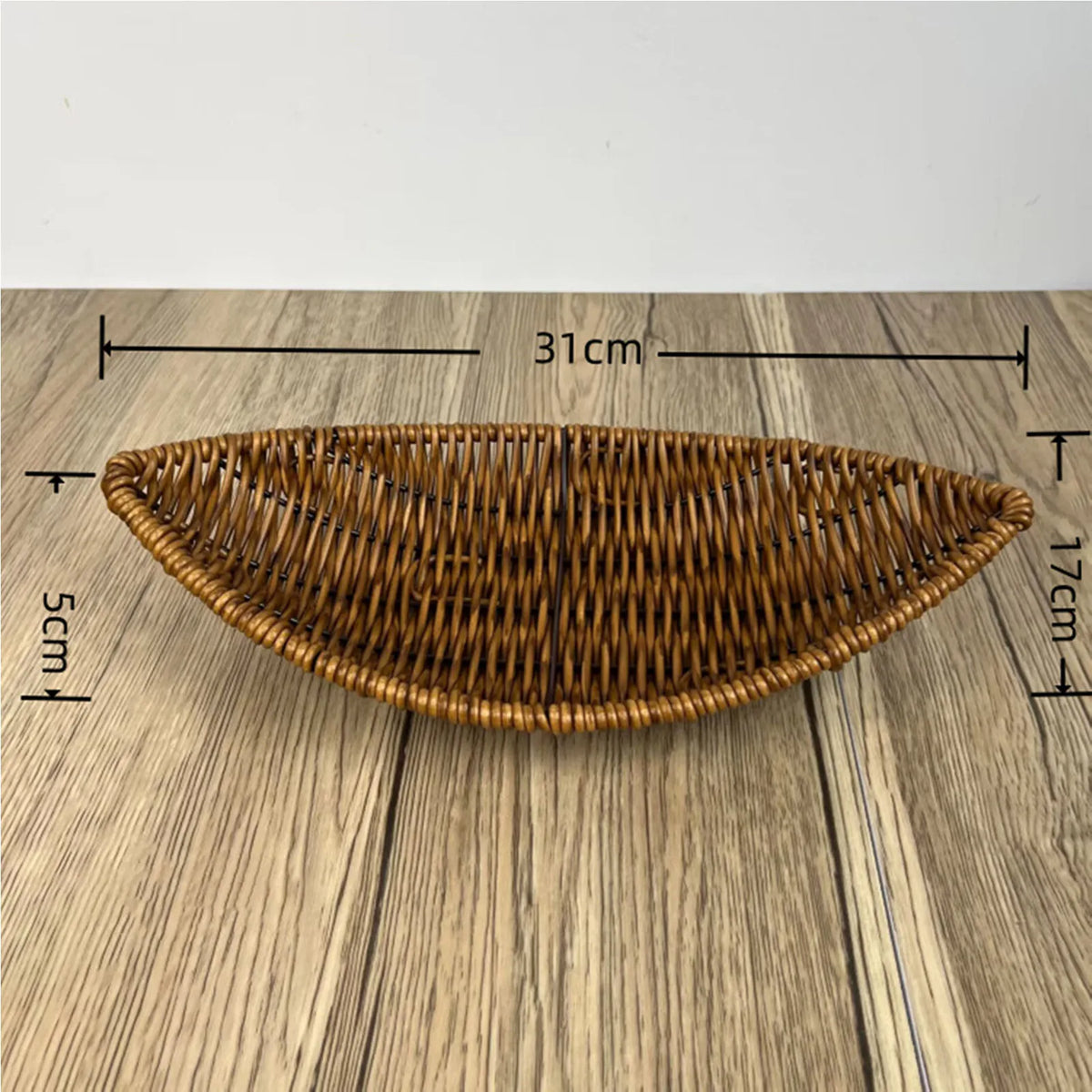 Woven rattan basket for fruit and decorative storage - M 31x17x4cm