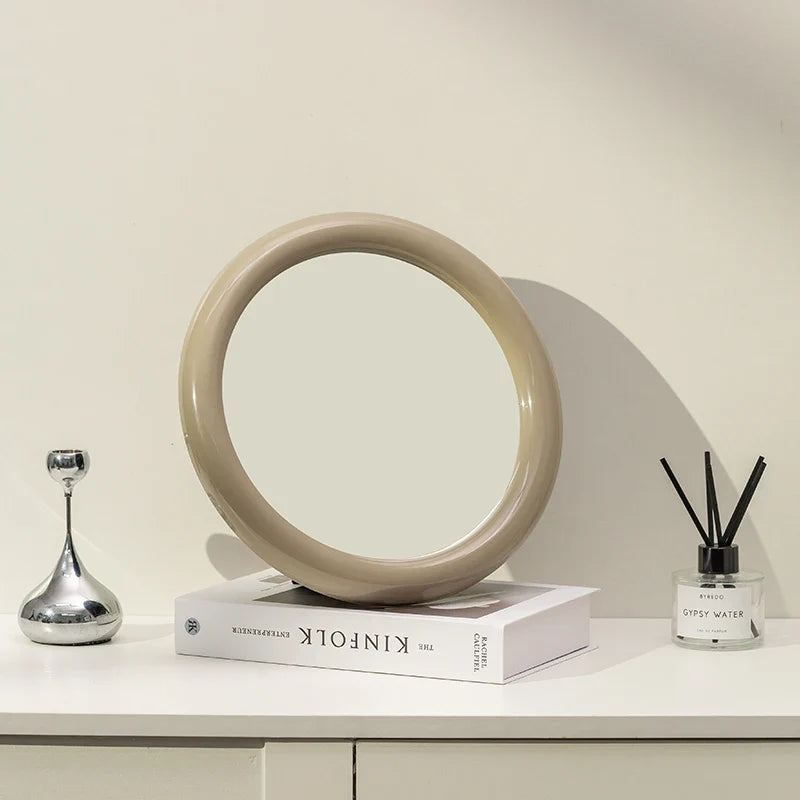 Simple and elegant Nordic Round Makeup Mirror - view 5