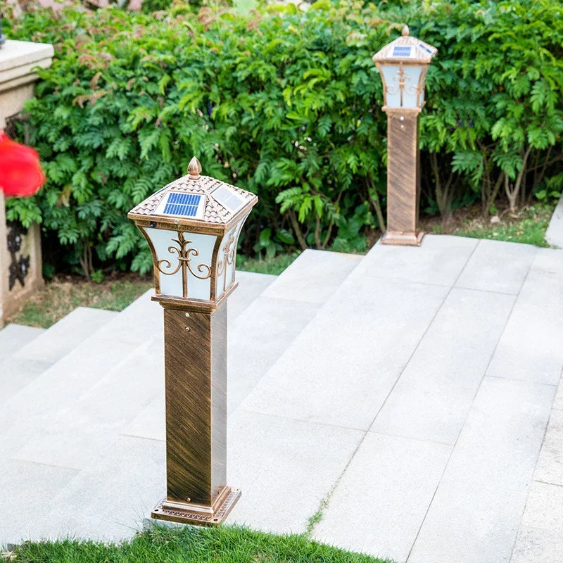 Decorative led solar lamp for garden and path - view 3