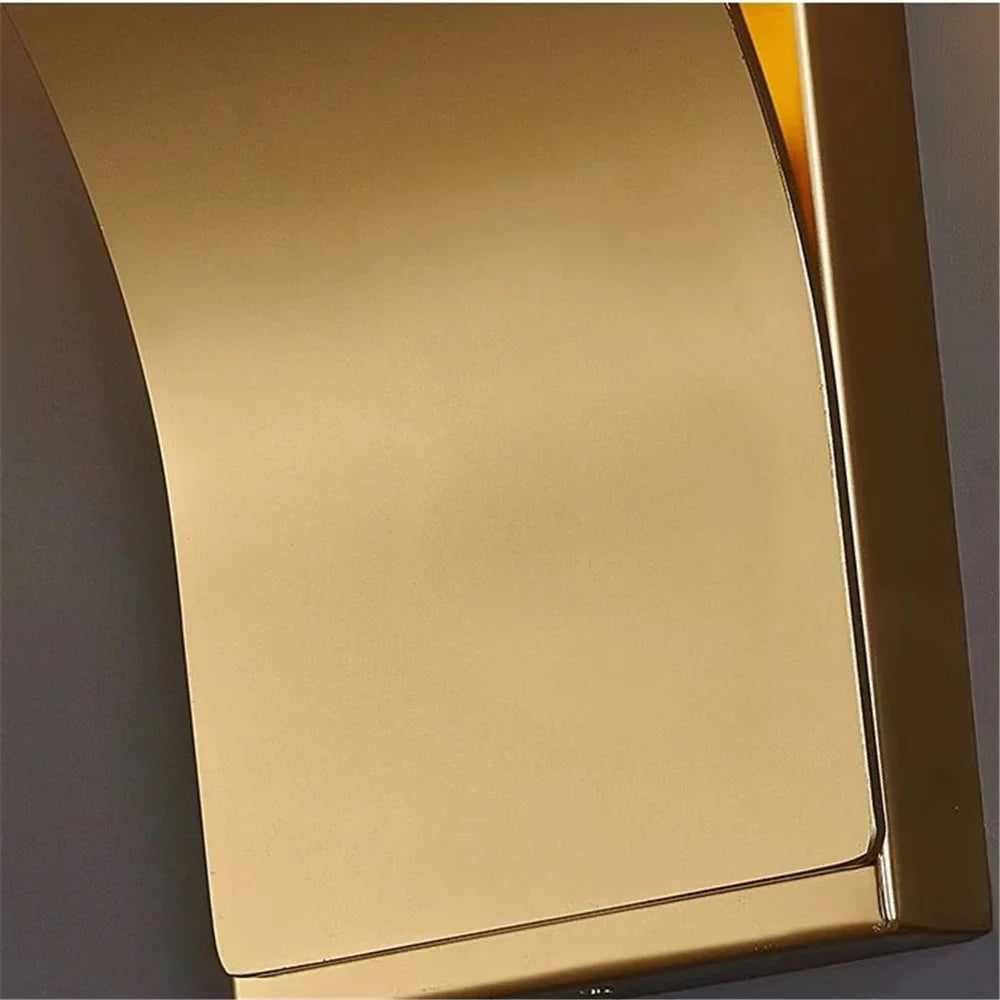 Wall sconce in gold metal with elegant design glass ball - view 6