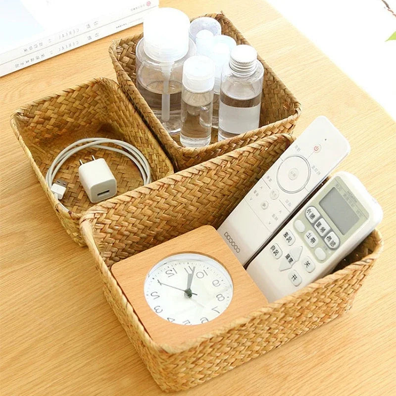 Wicker storage basket for kitchen and picnic