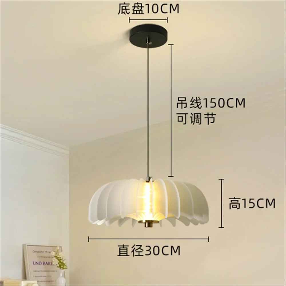 Chandelier with postmodern pumpkin design for interior decoration - M / changeable