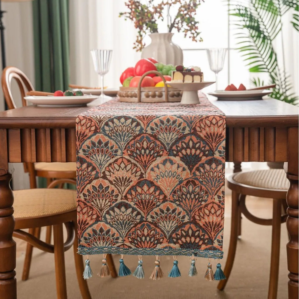 Green table runner floral country style pom-poms - 33x120cm