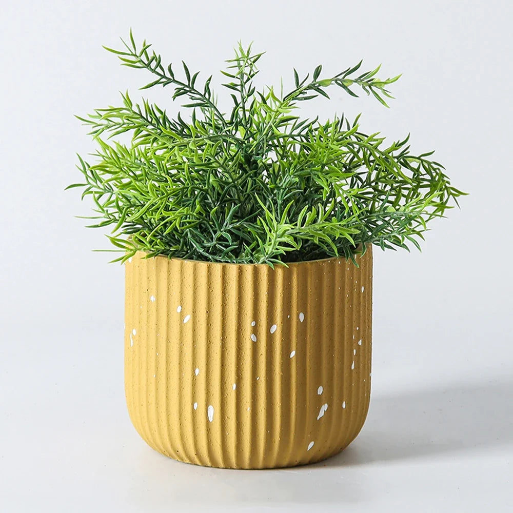 Silicone mold for vertical concrete flower pot design - view 4