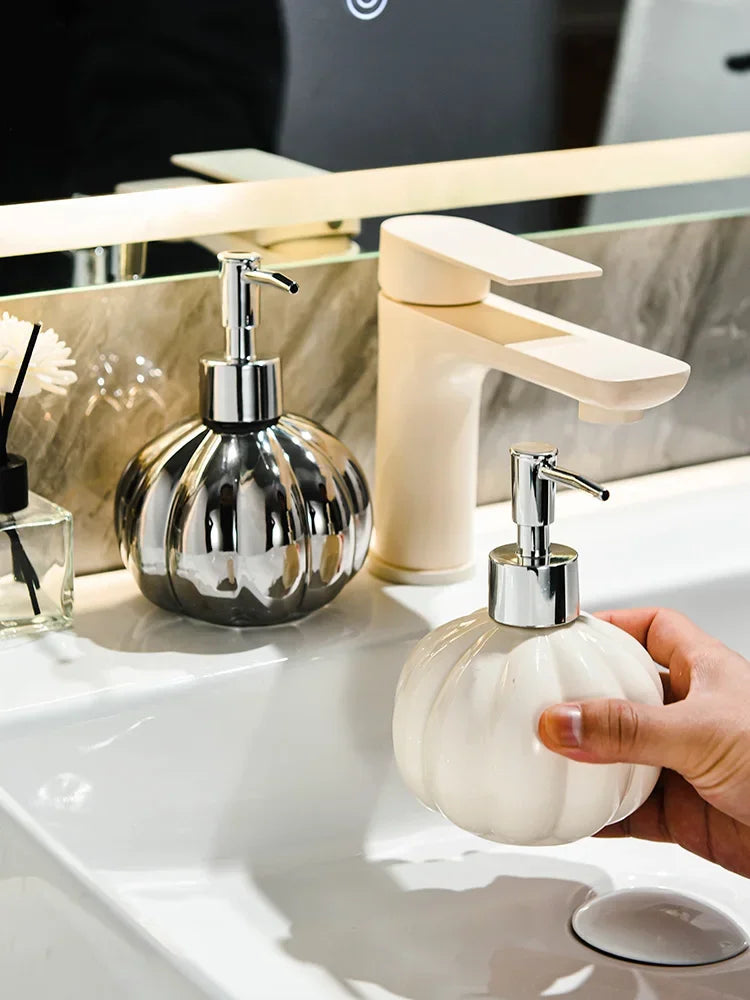 Ceramic lotion dispenser for shower gel and shampoo - view 4