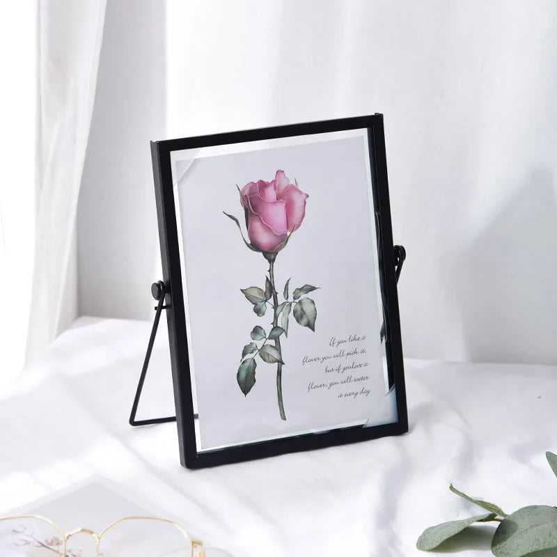 Floating glass photo frame with decorative pressed flowers - Black / 7 inches