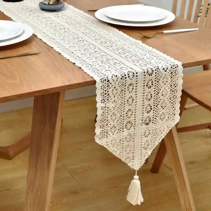 Table runner lace crochet bohemian pom-poms ecru - 24X100cm