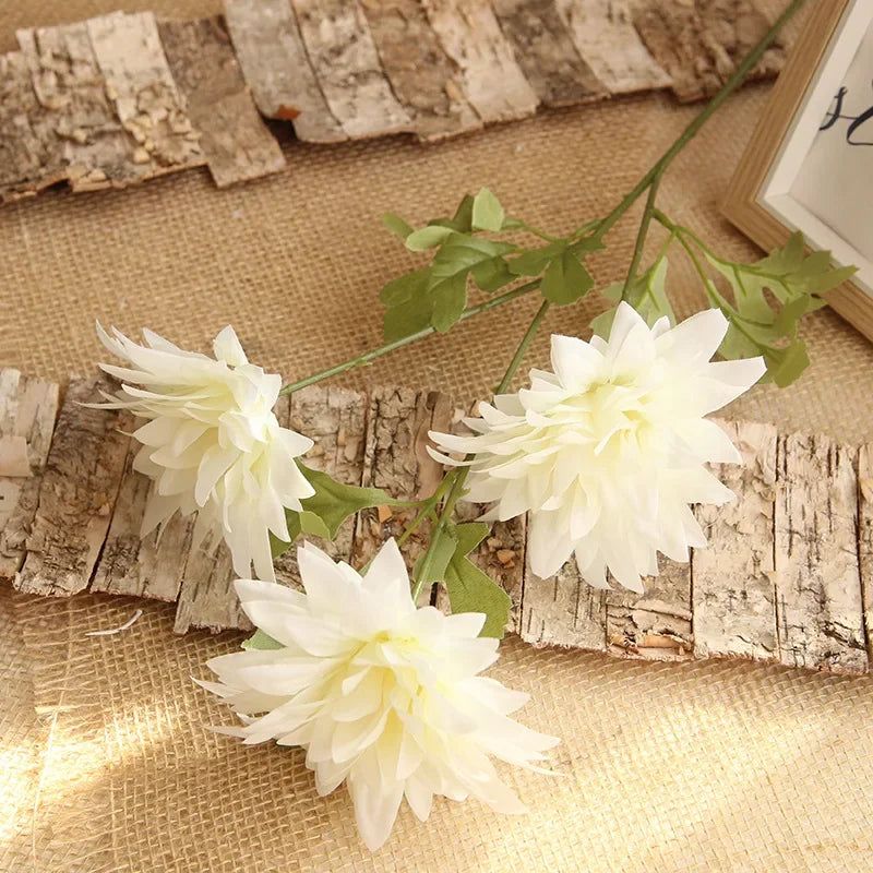Set of 4 artificial decorative silk dahlia branches - White