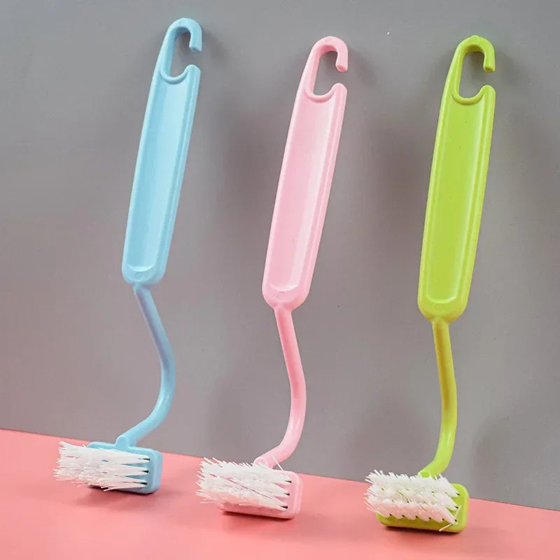 Curved cleaning brush for children without blind angle - view 3