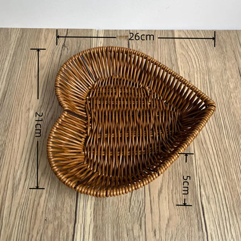 Woven rattan basket for fruit and decorative storage - M 26x21x5cm