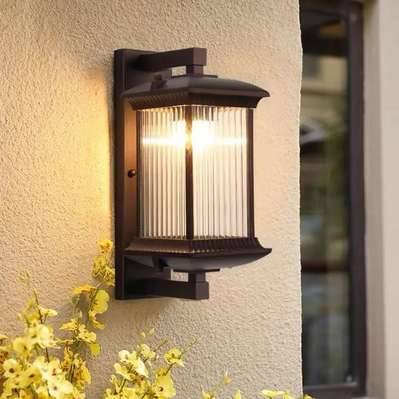 Outdoor wall sconce in waterproof metal for garden and porch - view 4