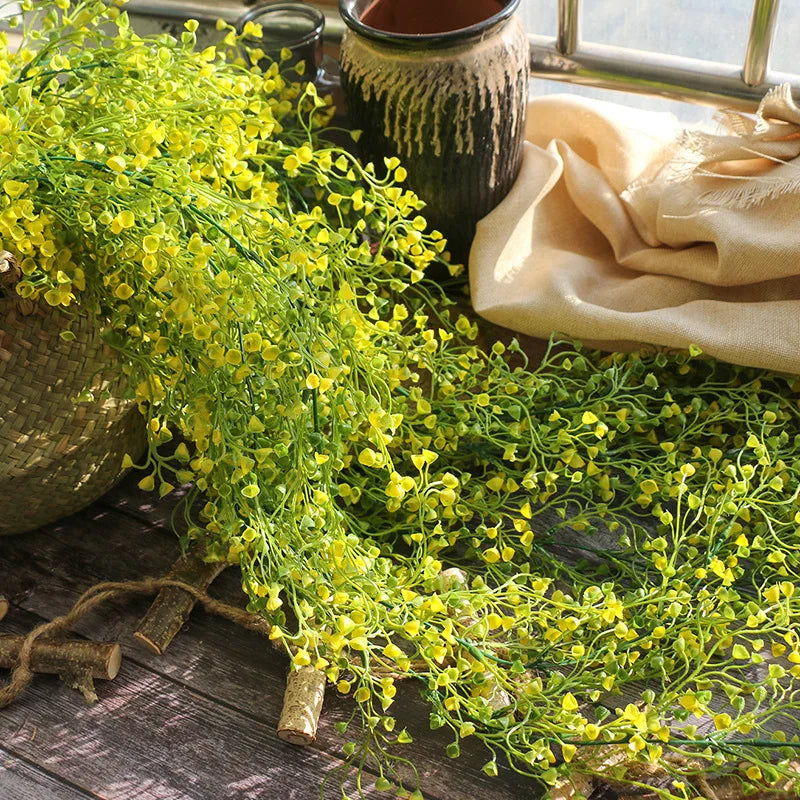 Wall decoration in rattan with leaves and golden bell - view 2