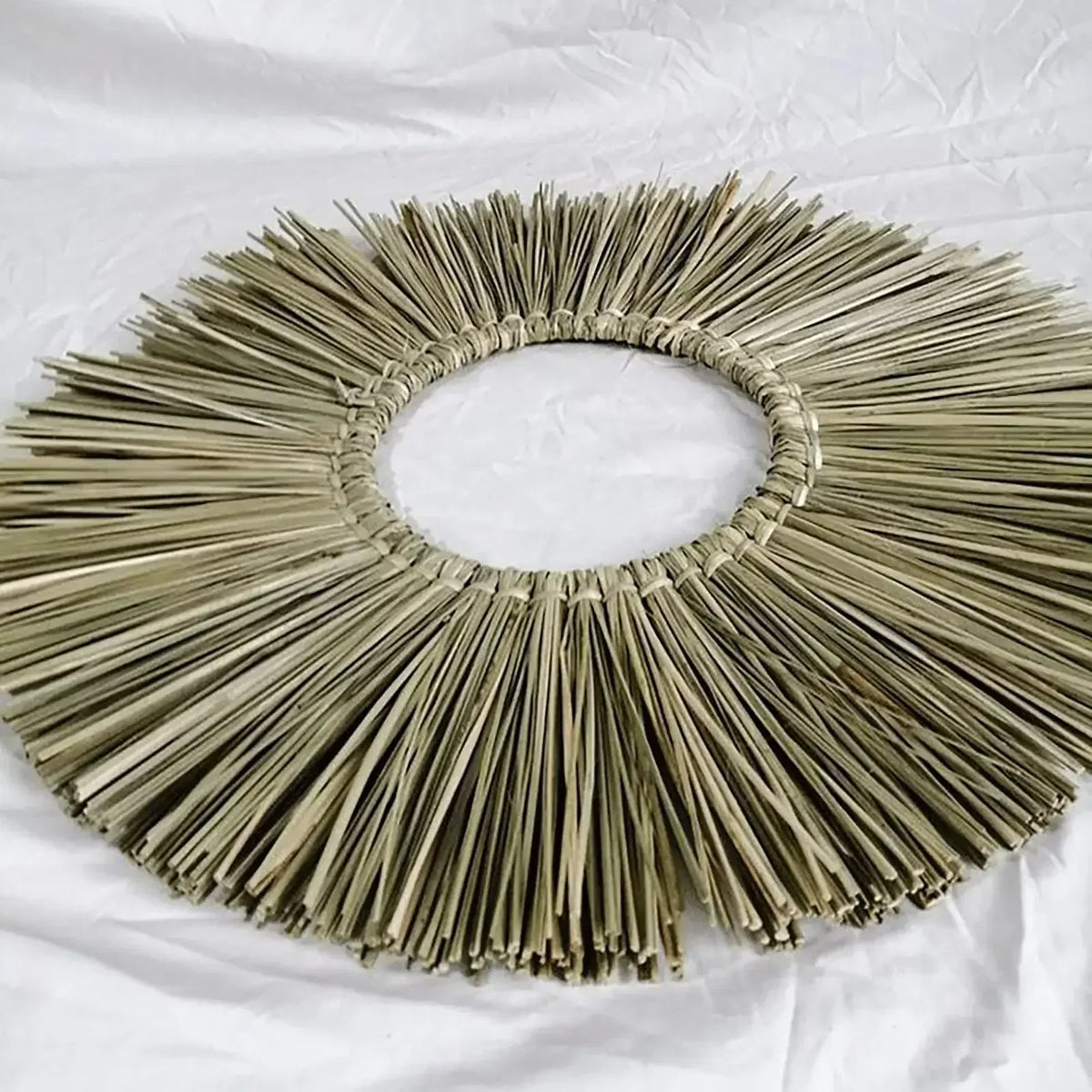 Round wall mirror in straw rope hand decorative to hang - view 3