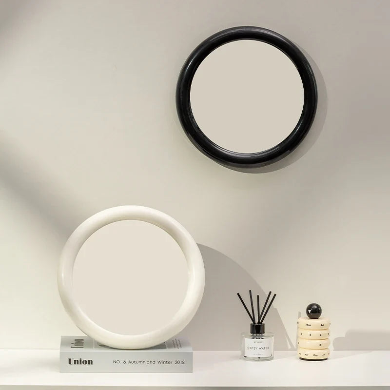 Simple and elegant Nordic Round Makeup Mirror - view 4