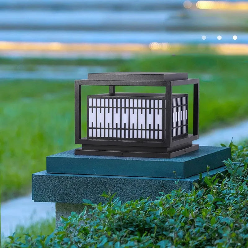 Outdoor solar LED lamp with remote control and variable intensity - view 3