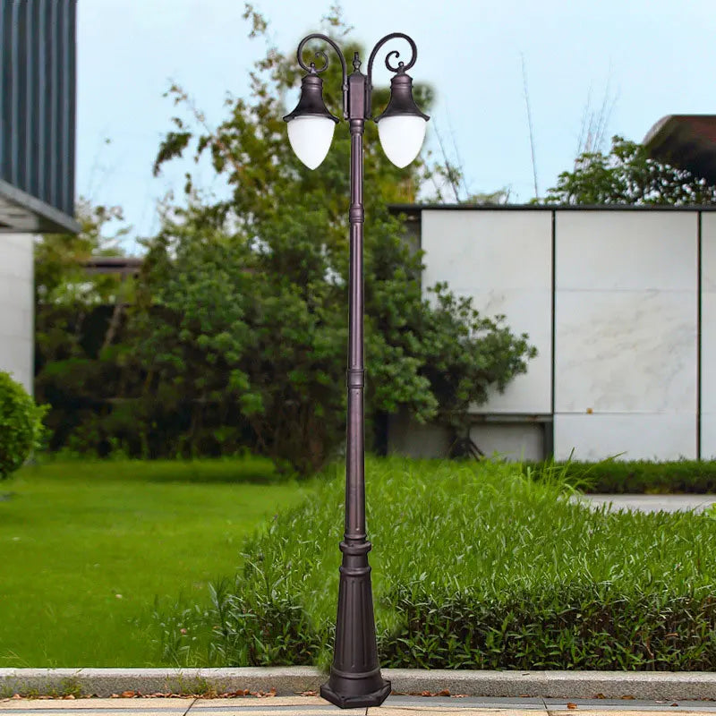 Retro waterproof European style outdoor floor lamp for garden - view 3