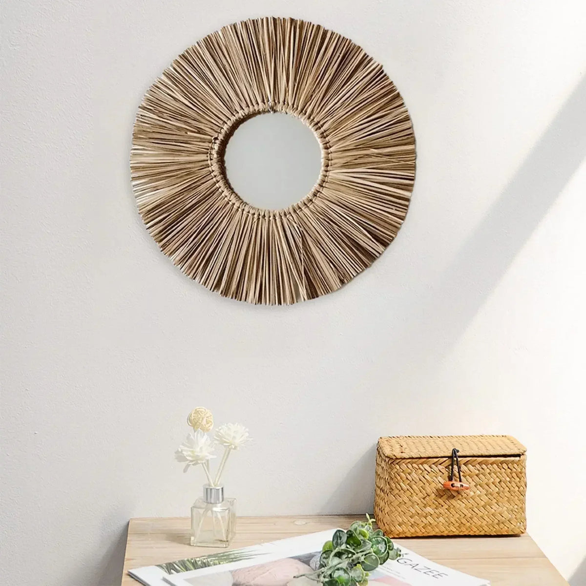 Round wall mirror in straw rope hand decorative to hang - view 2
