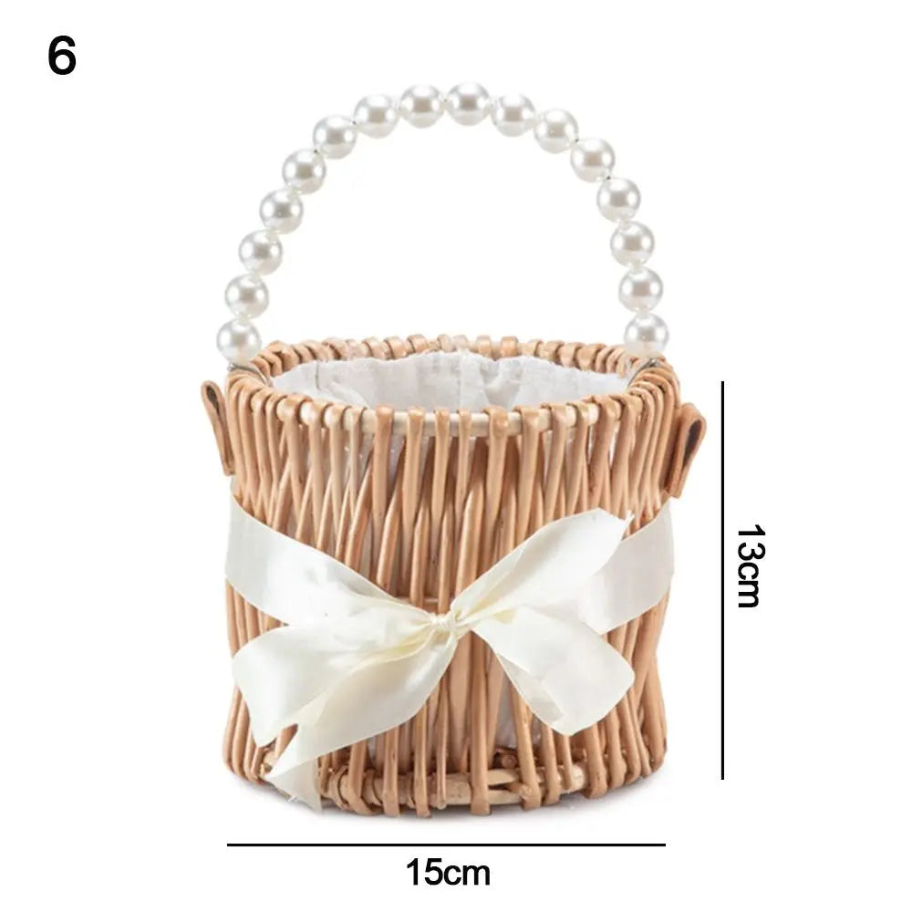 Braided basket in half-moon rattan with robust handle - Style 6
