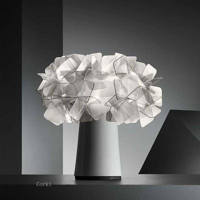 Modern plastic decorative floral design desk lamp