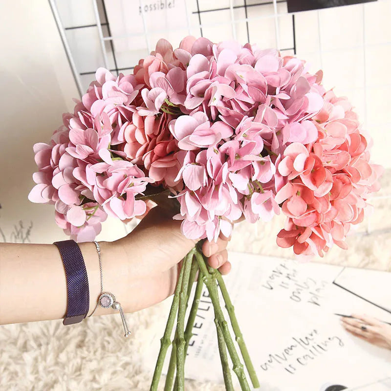 Bouquet of artificial dried hortensia for wedding decoration - view 2