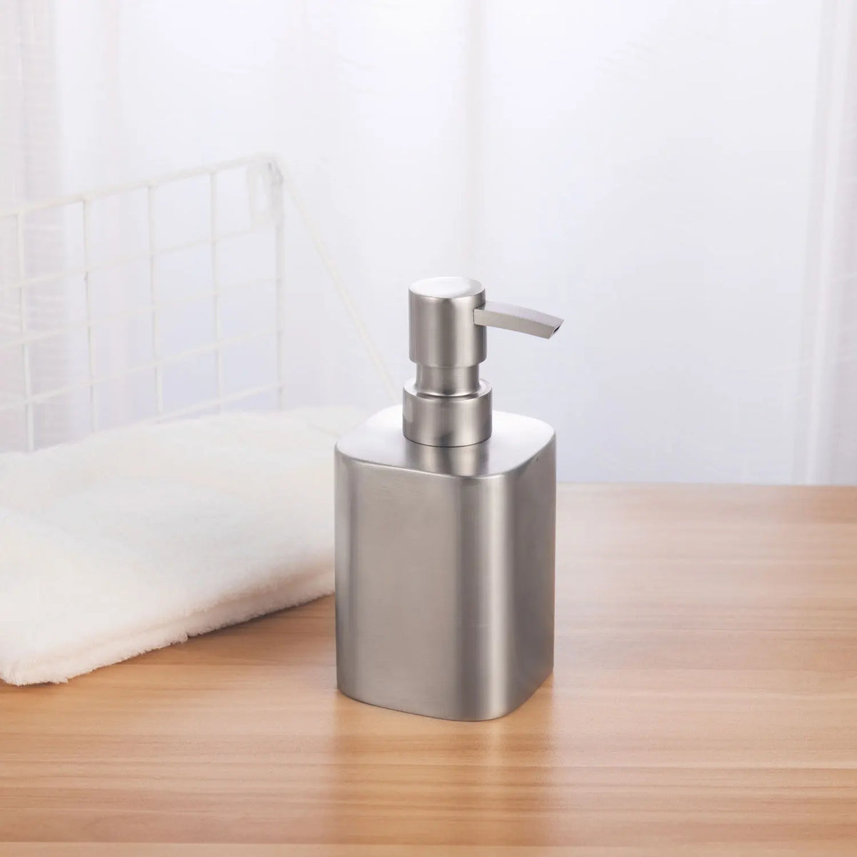 Stainless steel soap dispenser for bathroom and accessories - 7,2 x 7,2 x 15 cm – 400 ml