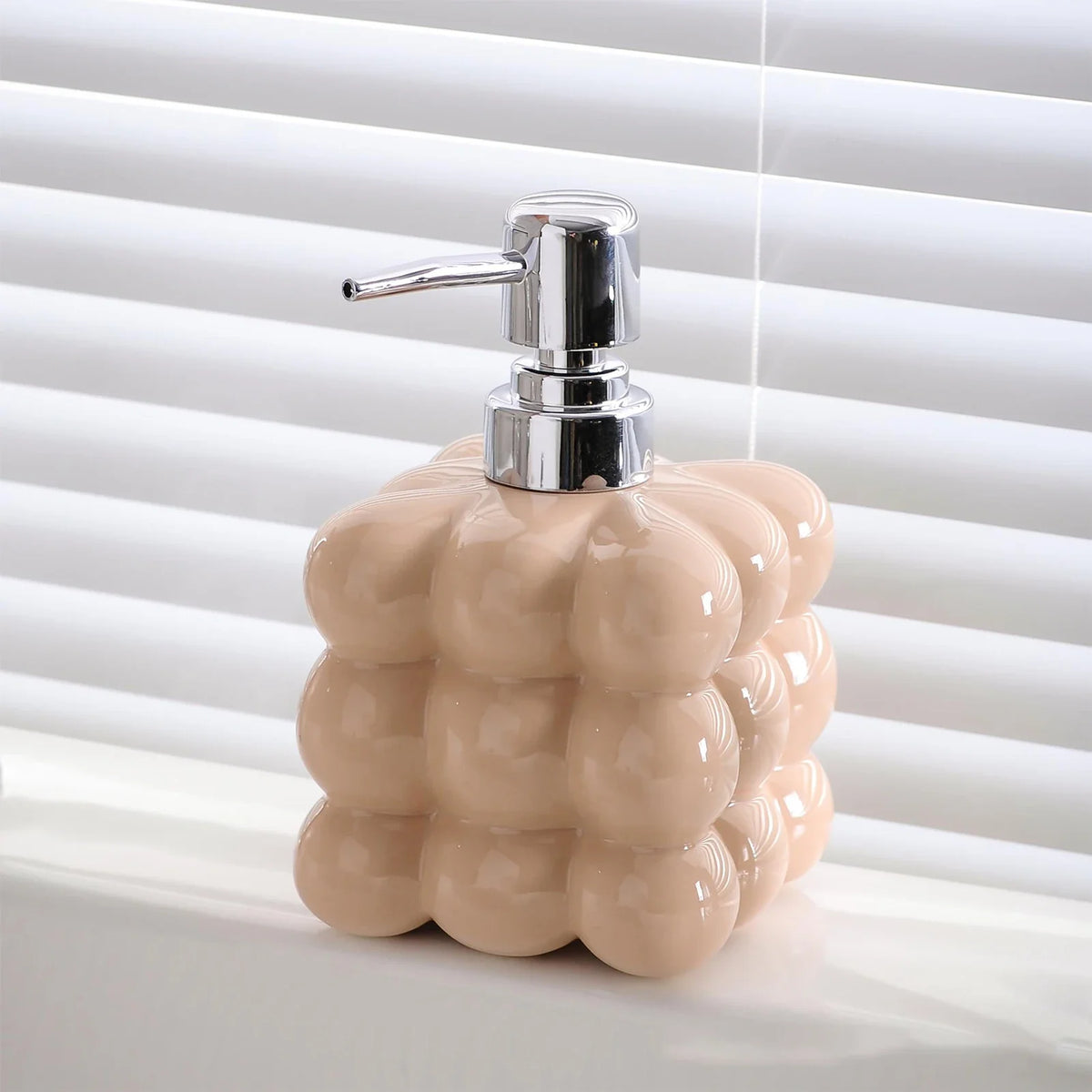Refillable shampoo and foam soap dispenser - view 2