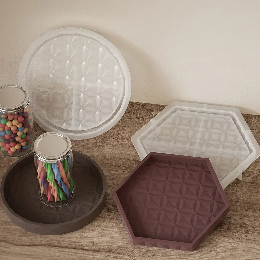 Concrete tray for storage and artisanal decoration underglass - view 5
