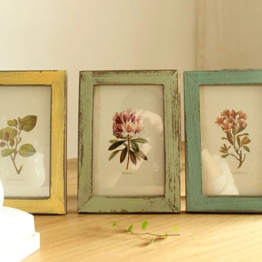 Photo frame in trendy solid wood for wall decoration - view 3