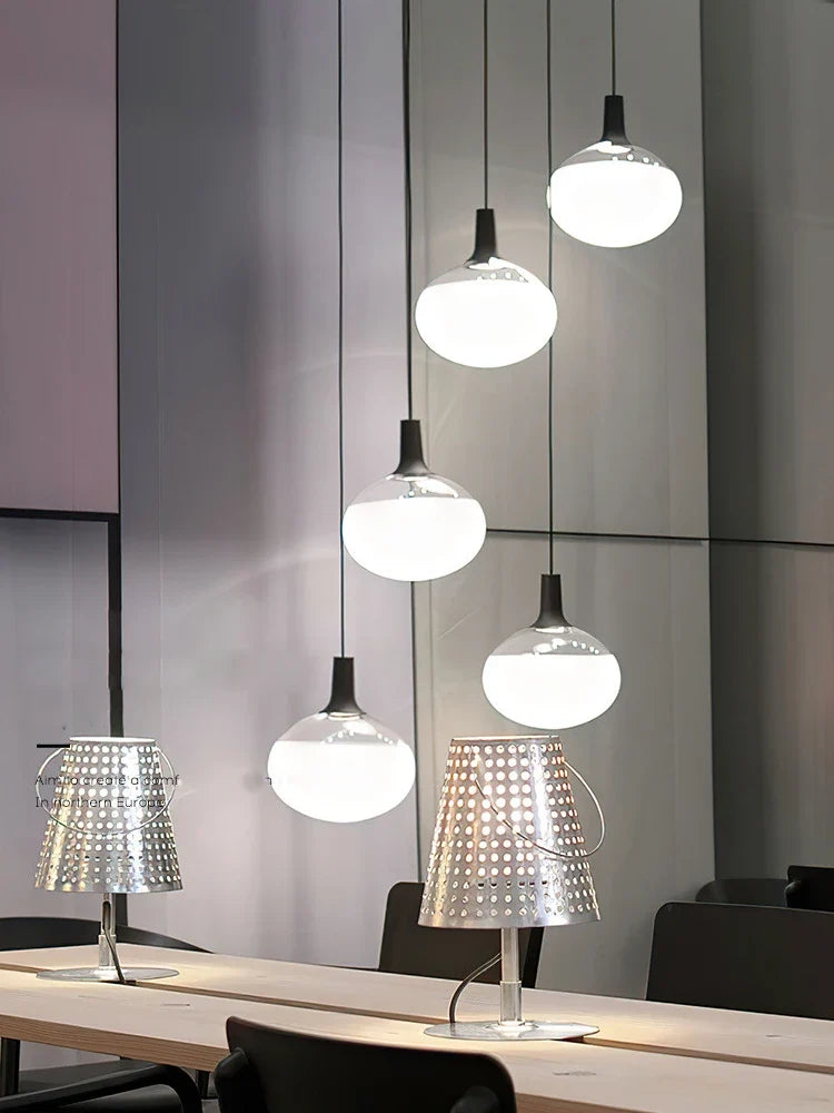Minimalist led ceiling lamp in elegant matt white glass