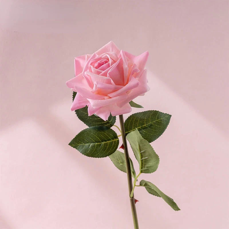 Realistic artificial rose wines for party decoration - Light Pink