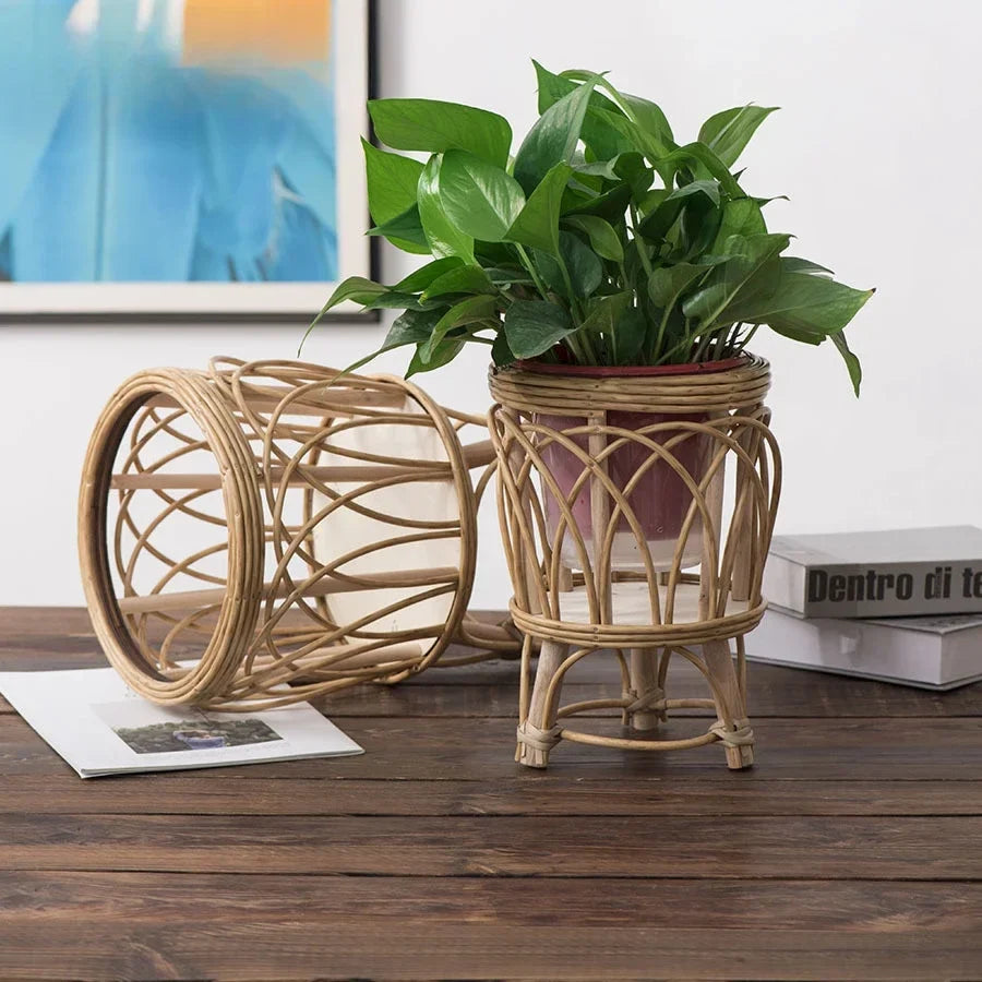 Flower pot in rattan creative bamboo support