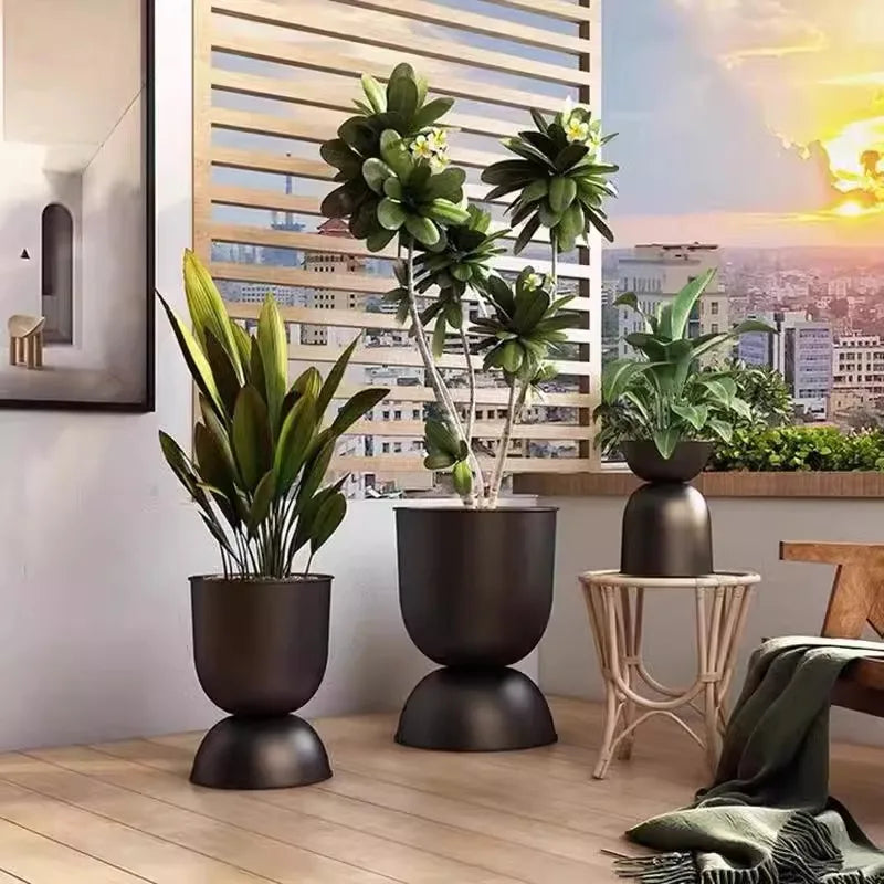 Elegant pots for plants and garden decorations - view 5