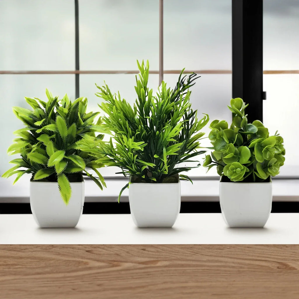 Artificial potted plant for office decoration and garden