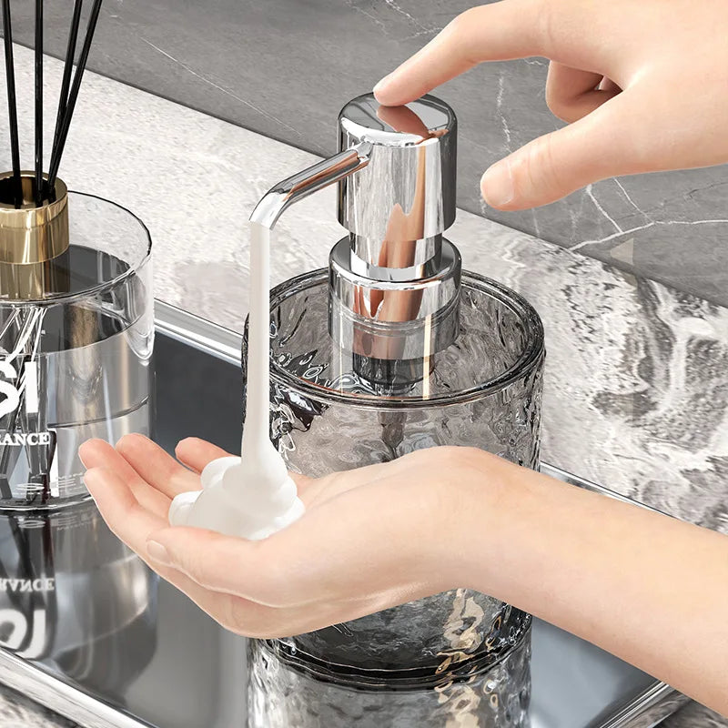 Acrylic rechargeable soap dispenser for daily use - view 3